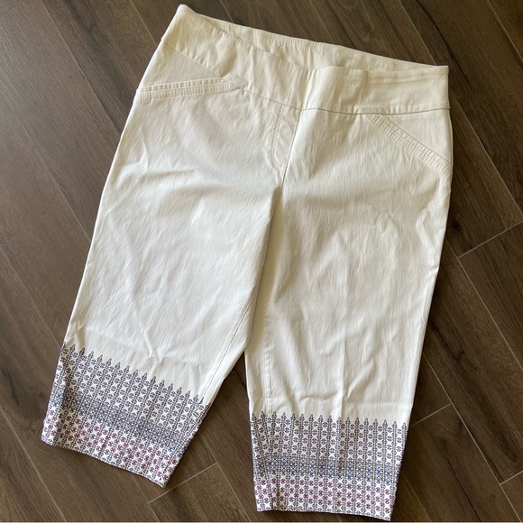 ALIA Petite Beige Capri Pants | NWOT - Picture 1 of 7